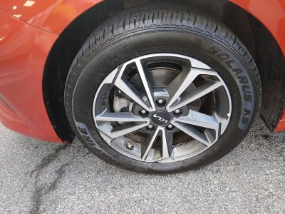 2023 Kia Forte - Photo 10