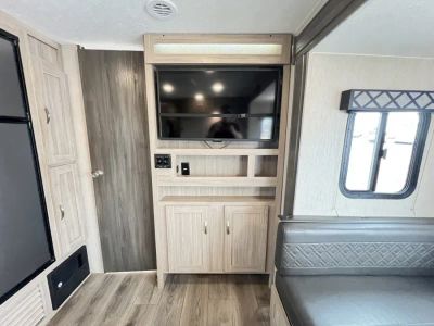 2021 Coachmen FREEDOM EXPRESS — photo 11 view