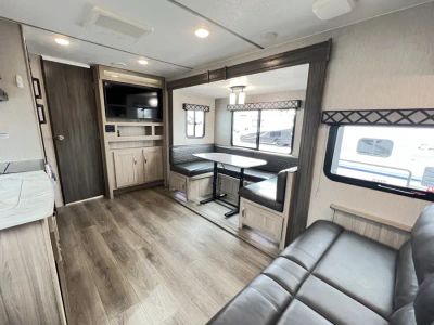 2021 Coachmen FREEDOM EXPRESS — photo 9 view