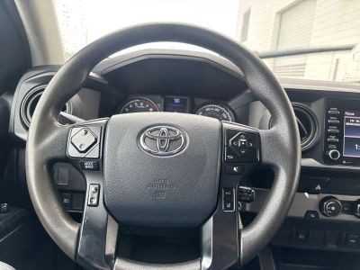 2020 Toyota Tacoma - Photo 16