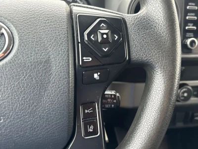 2020 Toyota Tacoma - Photo 18