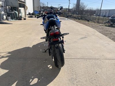 2025 Suzuki GSX-8R - Photo 6