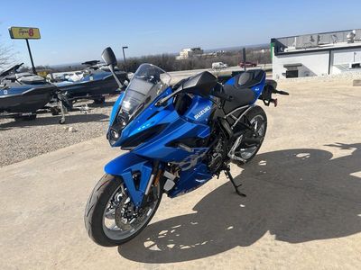 2025 Suzuki GSX-8R - Photo 2