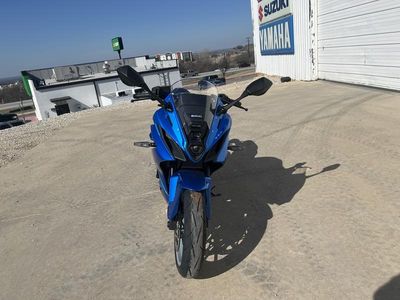 2025 Suzuki GSX-8R - Photo 3