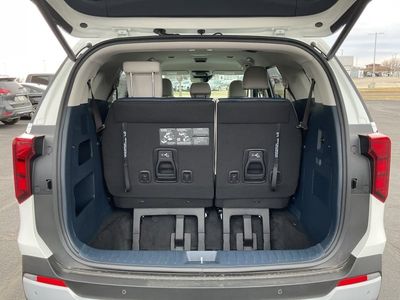 2026 Kia Carnival Hybrid — photo 17 view