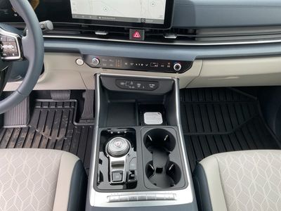 2026 Kia Carnival Hybrid — photo 13 view