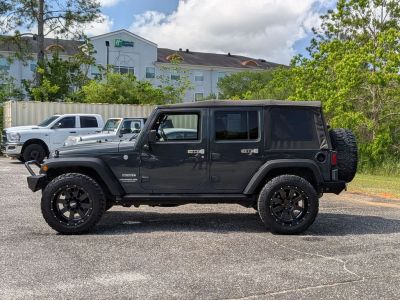 2017 Jeep Wrangler - Photo 2