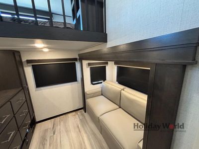 2025 Keystone Avalanche 380LT - Photo 11