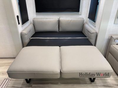 2025 Keystone Avalanche 380LT - Photo 17
