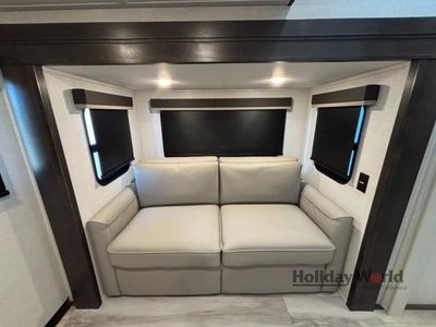 2025 Keystone Avalanche 380LT - Photo 12
