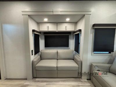 2025 Keystone Avalanche 380LT - Photo 16