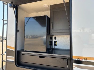 2025 Keystone Avalanche 380LT - Photo 24