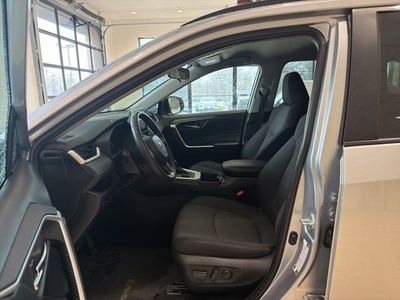2024 Toyota RAV4 XLE - Photo 8
