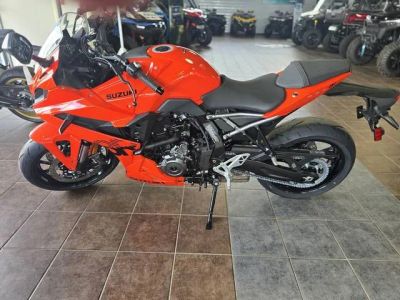 2026 Suzuki GSX-8R — front three-quarter view