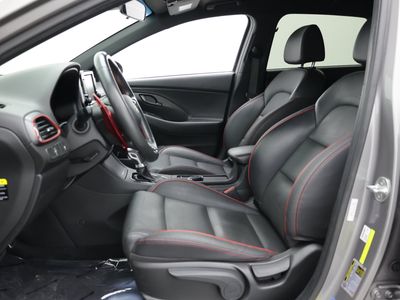 2020 Hyundai Elantra GT — photo 15 view