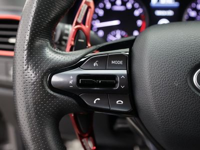 2020 Hyundai Elantra GT — photo 20 view