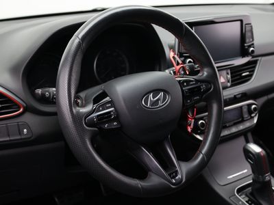 2020 Hyundai Elantra GT — photo 11 view