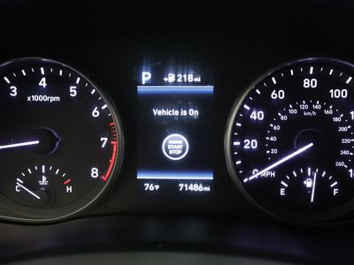 2020 Hyundai Elantra GT — photo 19 view