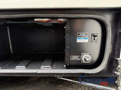 2027 Winnebago Navion - Photo 48