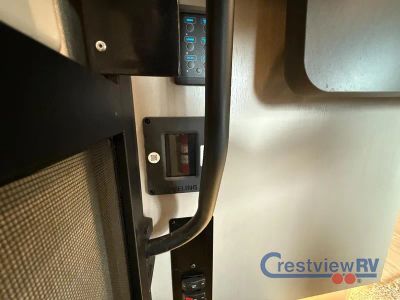 2027 Winnebago Navion - Photo 35