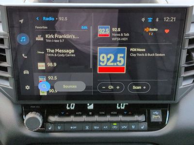 2026 Toyota Tundra Hybrid - Photo 18