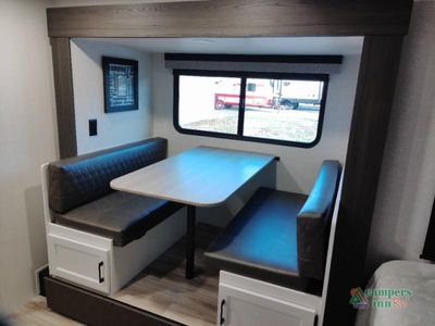 2026 Venture RV SportTrek Stinger Lite — photo 27 view