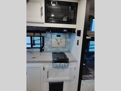 2026 Venture RV SportTrek Stinger Lite — photo 38 view