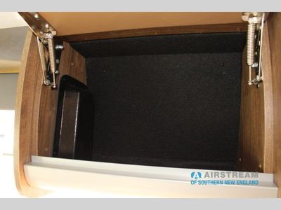 2026 Airstream Interstate - Photo 24