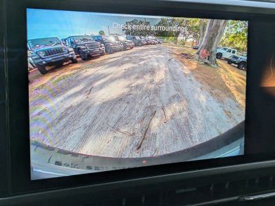 2026 Jeep Wrangler — photo 17 view