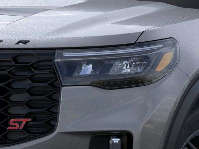 2026 Ford Explorer — photo 18 view