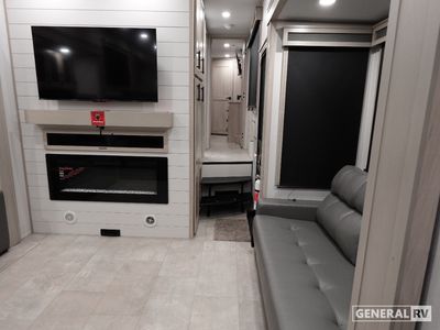 2026 Grand Design Solitude - Photo 6