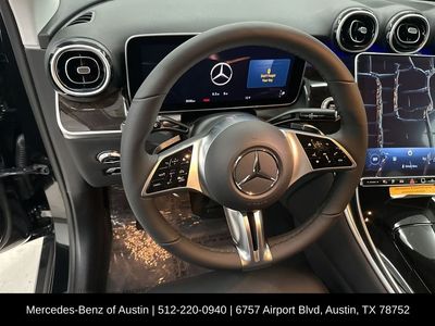 2025 Mercedes-Benz GLC - Photo 11