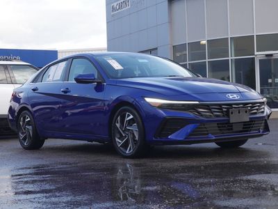 2025 Hyundai Elantra - Photo 2