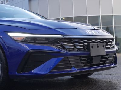 2025 Hyundai Elantra - Photo 3