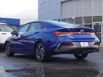 2025 Hyundai Elantra - Photo 14