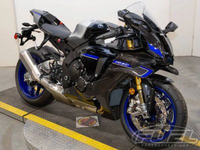 2026 Yamaha YZF-R1M — front three-quarter view