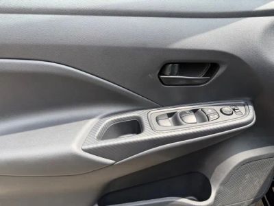 2025 Nissan Versa — photo 14 view