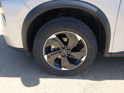 2024 Nissan Rogue - Photo 10