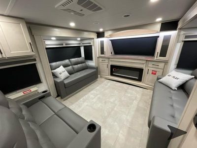 2026 Grand Design Solitude - Photo 8