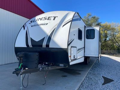 2022 CrossRoads RV Sunset Trail — side profile view