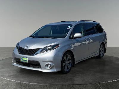 2015 Toyota Sienna — rear three-quarter view