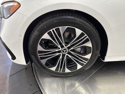 2026 Mercedes-Benz E-Class - Photo 32
