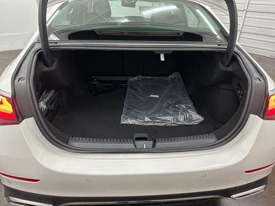 2026 Mercedes-Benz E-Class - Photo 25