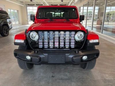 2022 Jeep Gladiator — side profile view