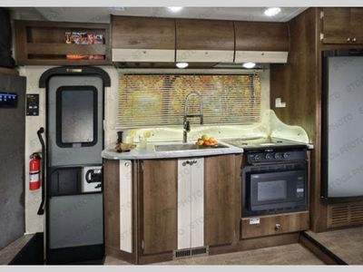 2018 Coachmen Prism Elite - Photo 18