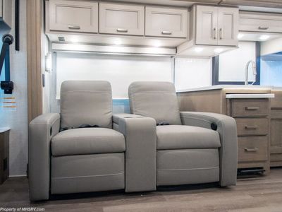 2026 Thor Motor Coach Riviera - Photo 13
