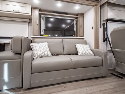 2026 Thor Motor Coach Riviera - Photo 9