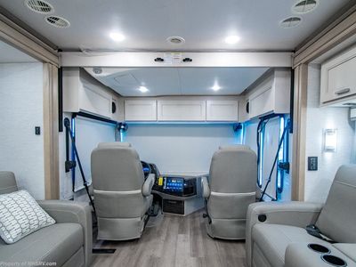 2026 Thor Motor Coach Riviera - Photo 4