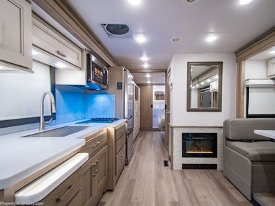 2026 Thor Motor Coach Riviera - Photo 11