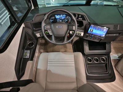 2026 Fleetwood BOUNDER — side profile view